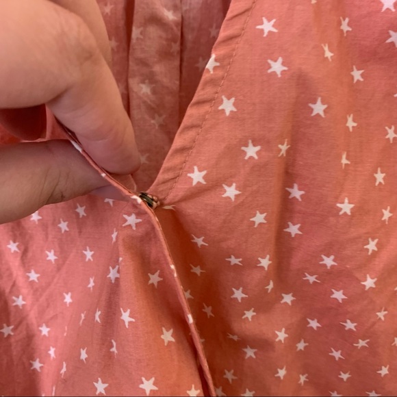 Madewell Wrap Top in Star Scatter in Size XS | Light Orange Star Print Top - Picture 9 of 16